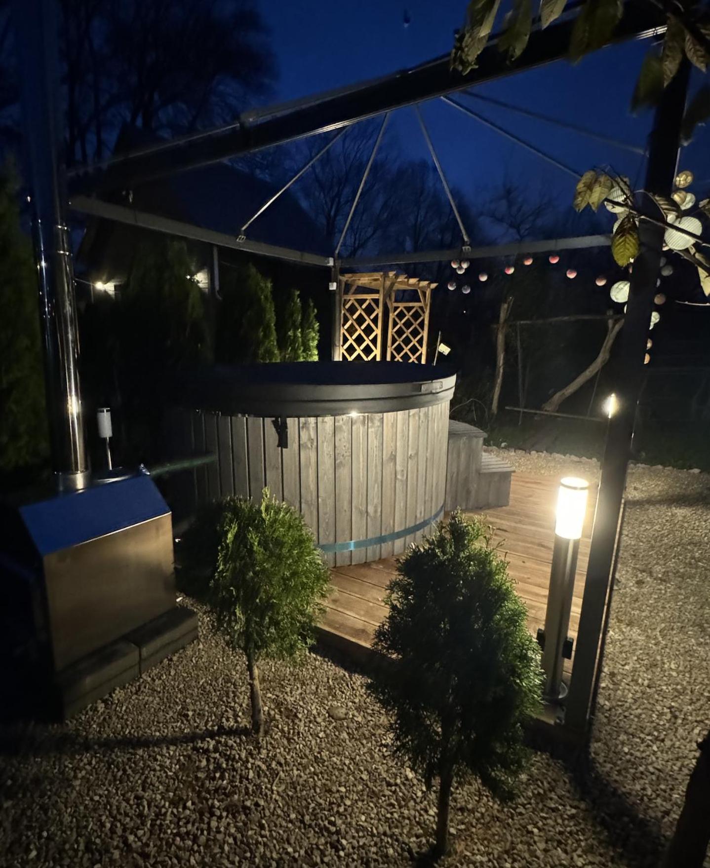 Вілла Amazing Little House On An Island With Garden Рига Екстер'єр фото